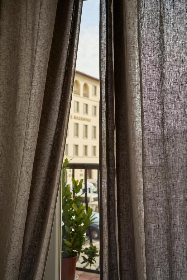 3 Master Bedrooms With Balcony On The River With Views Флоренция Екстериор снимка